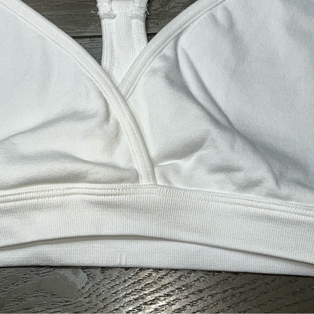 Free People Intimately White Bra Adjustable Racerback Pullover V Neck M/L NWOT - Picture 2 of 6